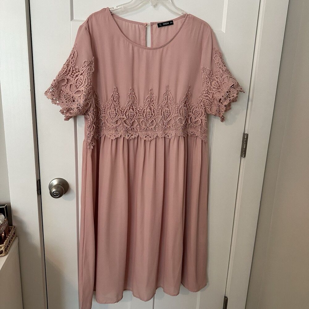 2XL Light Pink Short Sleeve SHEIN Dress With Lace Detail